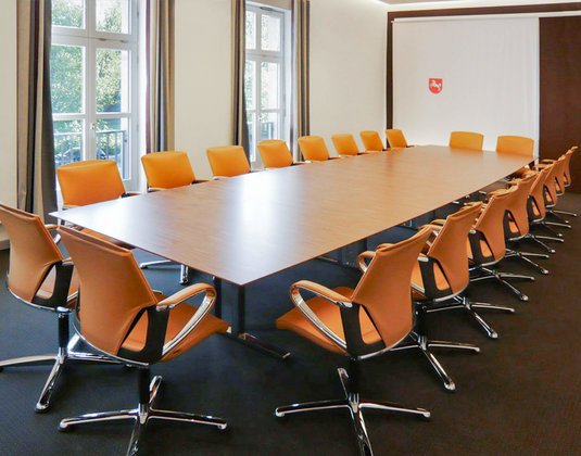 Nds. Staatskanzlei:<br>Neugestaltung Kabinettzimmer